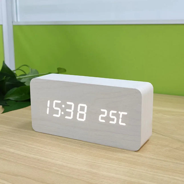 Despertador de madera con luz LED blanca