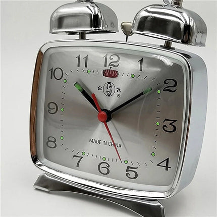 Despertador mecánico cuadrado de estilo antiguo
