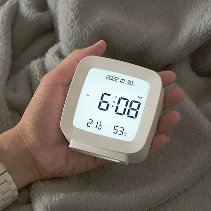 Despertador a pilas con luz nocturna