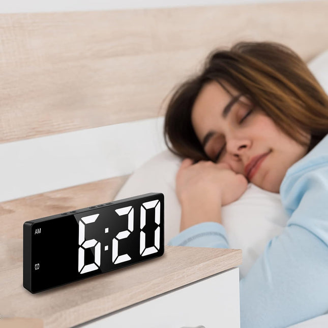 Despertador digital a pilas con pantalla