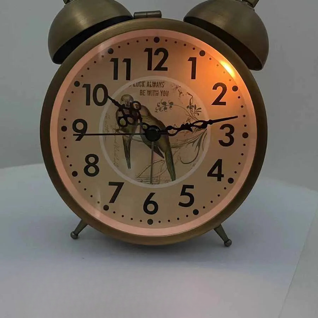 Despertador vintage floral a pilas