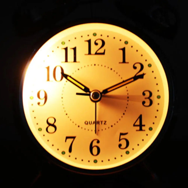 Pequeño despertador vintage con doble campana