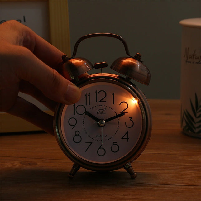 Despertador retro con campanas a pilas