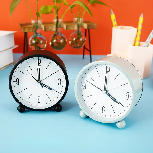 Reloj despertador analógico redondo minimalista