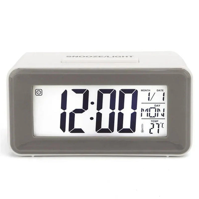 Pequeño despertador digital a pilas