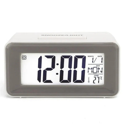 Pequeño despertador digital a pilas