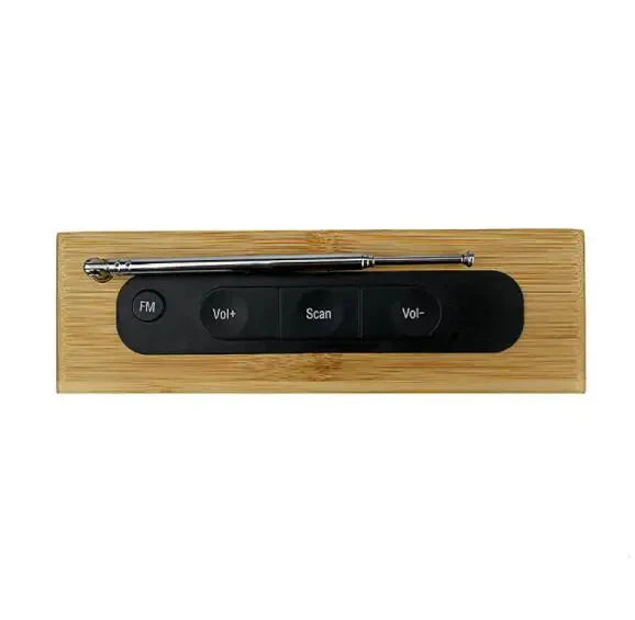 Radio despertador digital con diseño madera