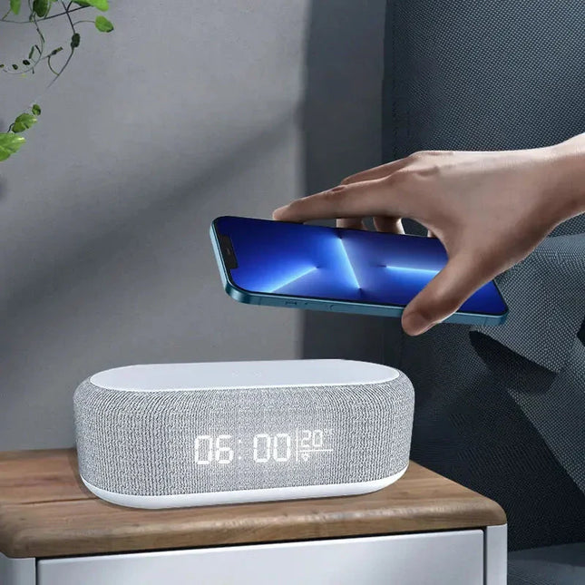Altavoz despertador con carga inalámbrica