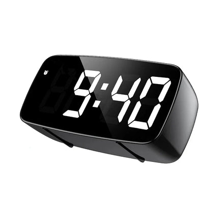 Despertador digital a pilas compacto