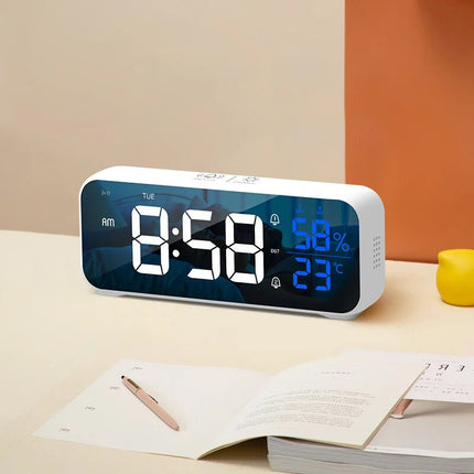 Reloj despertador digital blanco moderno