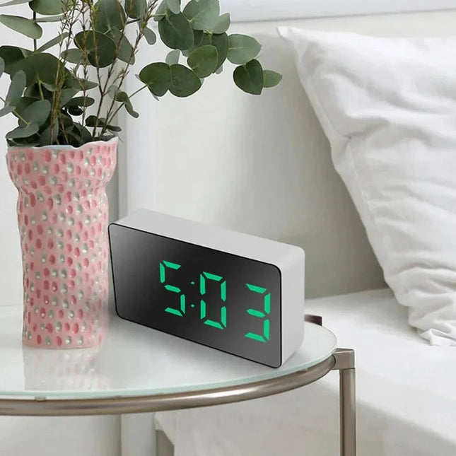 Reloj despertador digital con espejo