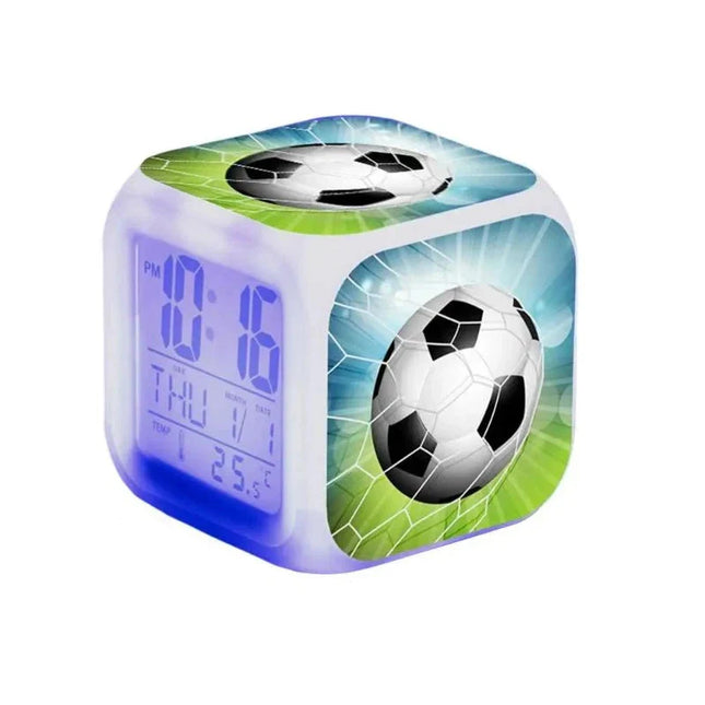 Despertador digital con tema de fútbol