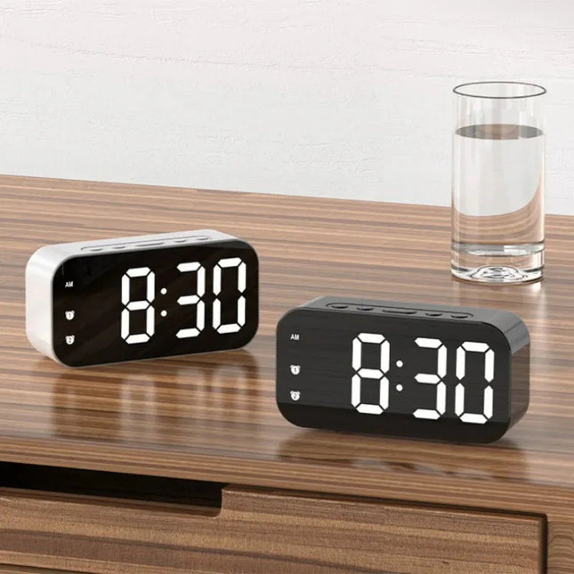 Reloj despertador digital con pantalla LED