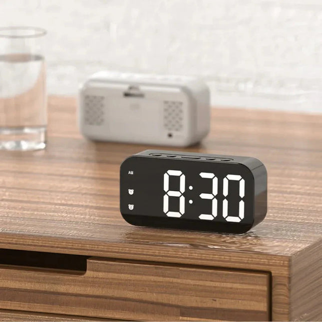 Reloj despertador digital con pantalla LED