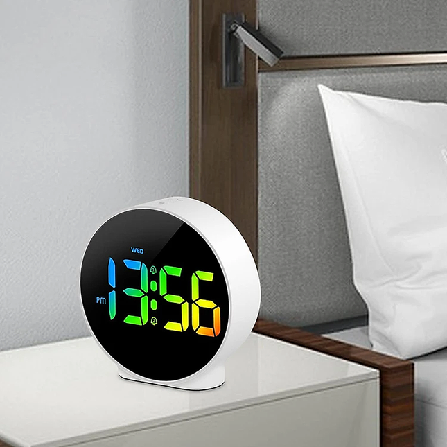 Reloj despertador digital redondo a pilas