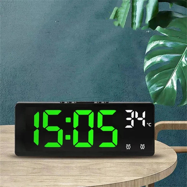 Reloj despertador numérico con LED verde