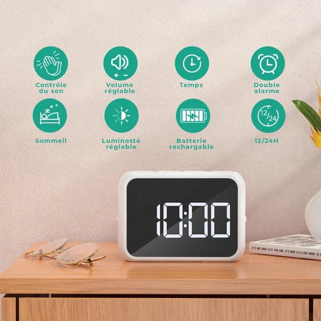 Pequeño despertador digital de viaje