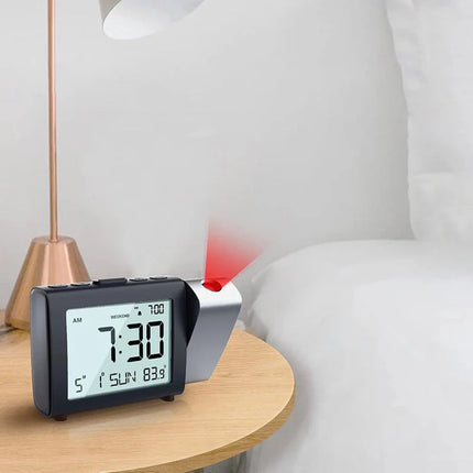 Despertador con proyector de hora a pilas
