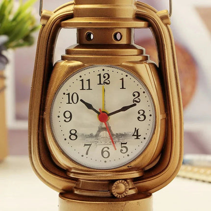 Despertador vintage con diseño de quinqué