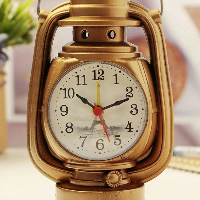Despertador vintage con diseño de quinqué