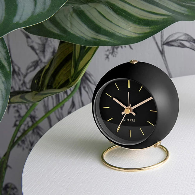 Reloj despertador negro de estilo vintage