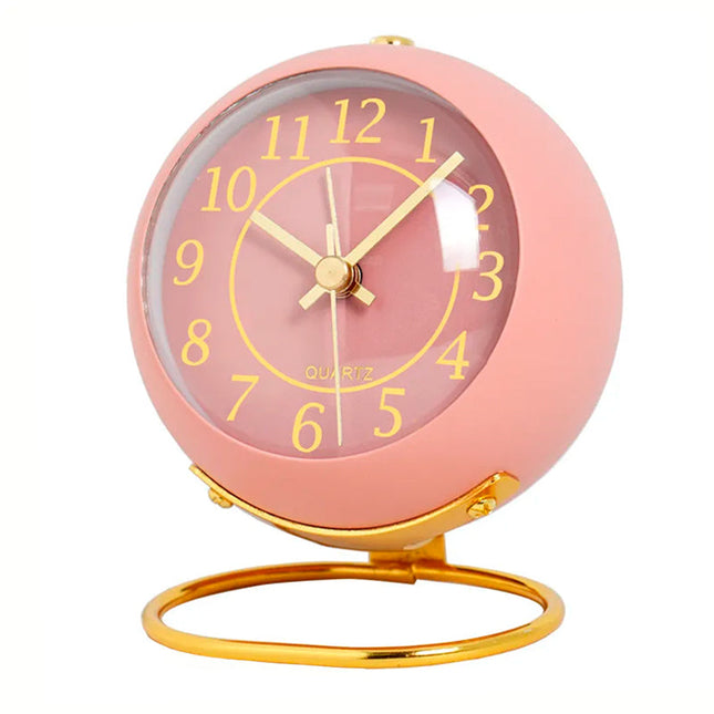 Pequeño despertador vintage de color rosa