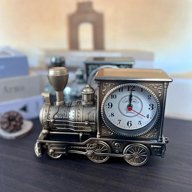 Reloj despertador vintage en forma de tren